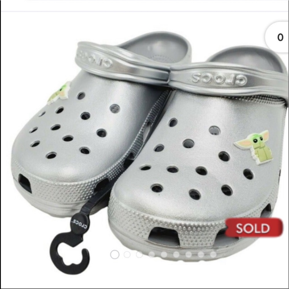 Disney Mandalorian The Child Yoda Star Wars Silver Classic Crocs Sz 9M / 11W‼️